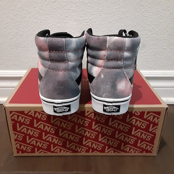 Vans - Picture 4 of 4